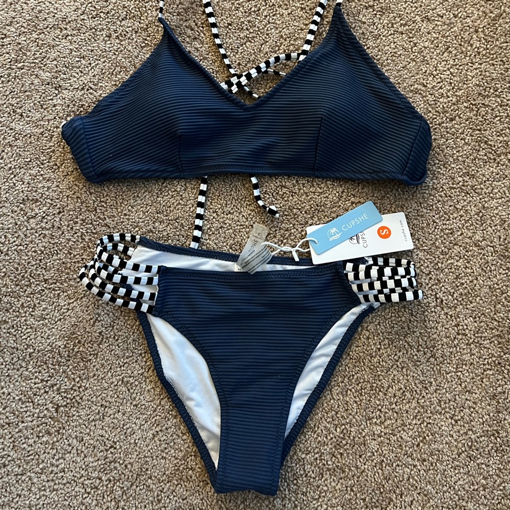 NWT Cupshe bikini small